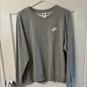 Nike grey logo crewneck sweatshirt women’s size XL
